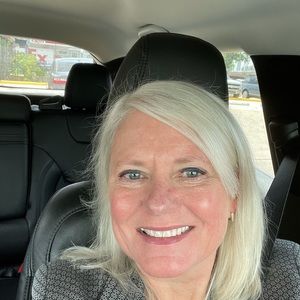 Meet your Posher, Kara